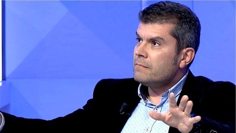 N&euml; pritje t&euml; opozit&euml;s s&euml; p&euml;rsosur