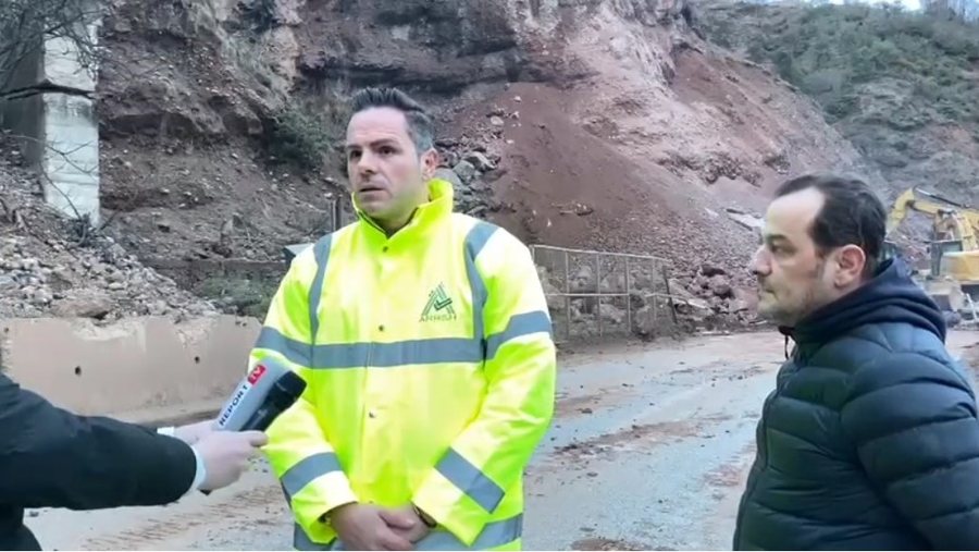 Rr&euml;shqitja e dherave bllokoi p&euml;r 8 or&euml; aksin