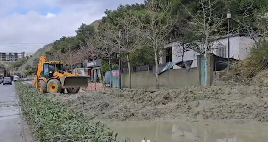 Intense rainfall creates problematic situation in Durr&euml;s and Himara