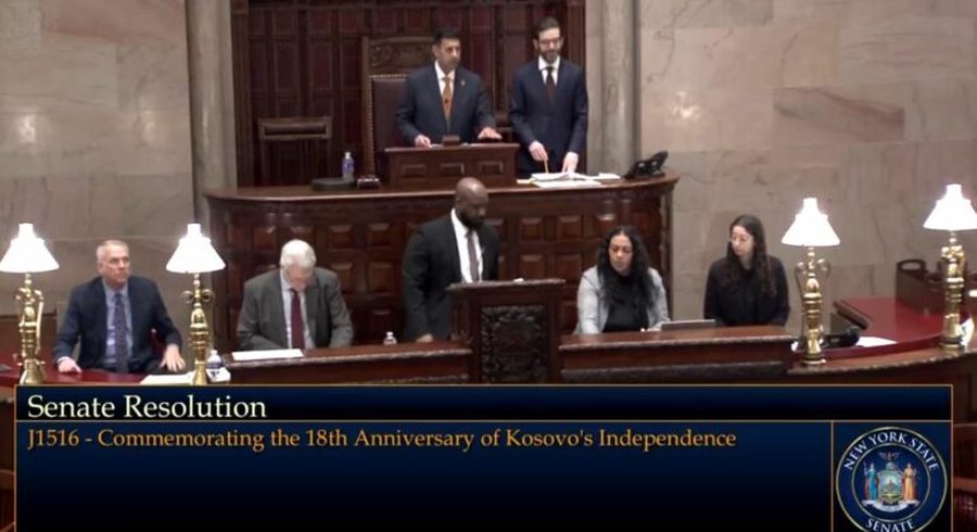 Senati i Nju-Jorkut p&euml;rkujton 18-vjetorin e pavar&euml;sis&euml; s&euml;