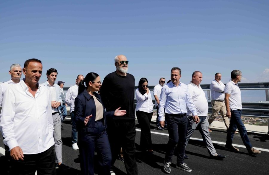 Pas shembjes s&euml; rrug&euml;ve t&euml; Shqip&euml;ris&euml; fshihet