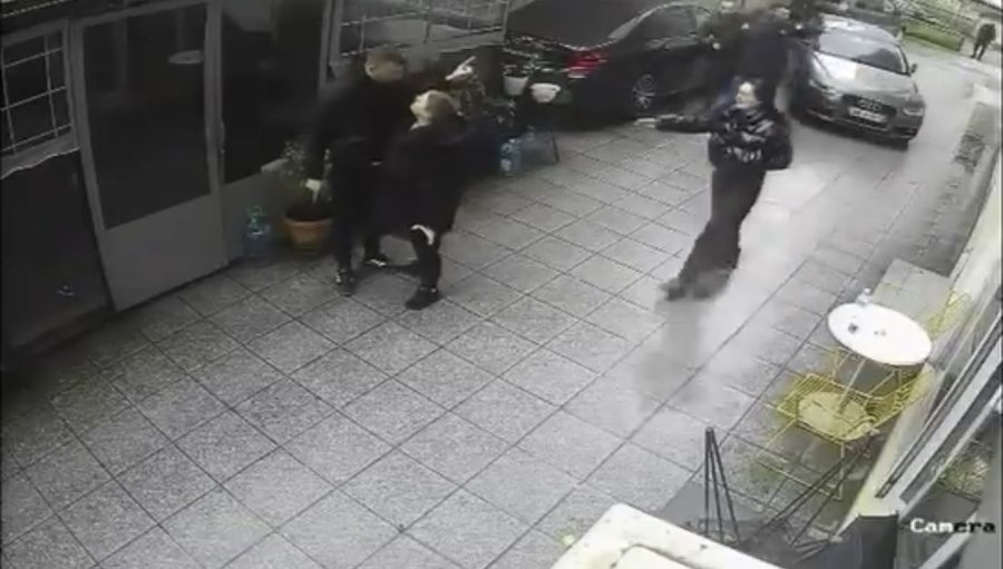 Sherr p&euml;r vendin e parkimit/ Efektivi k&euml;rc&euml;non me arm&euml;