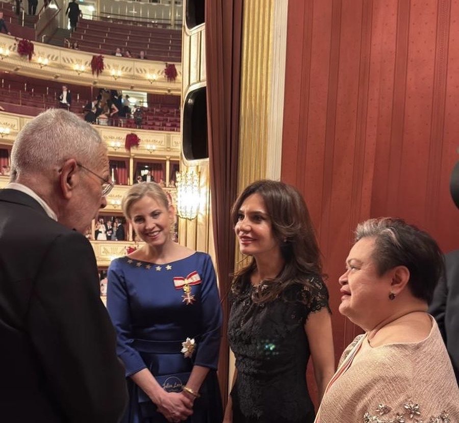 Nga lozha e art&euml; n&euml; Vjen&euml; te seanca e shtyr&euml; n&euml;