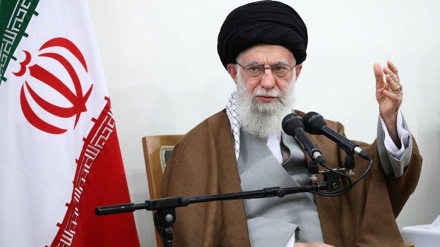 Vijojnë tensionet SHBA-Iran, Khamenei: Armët tona i fundosin anijet