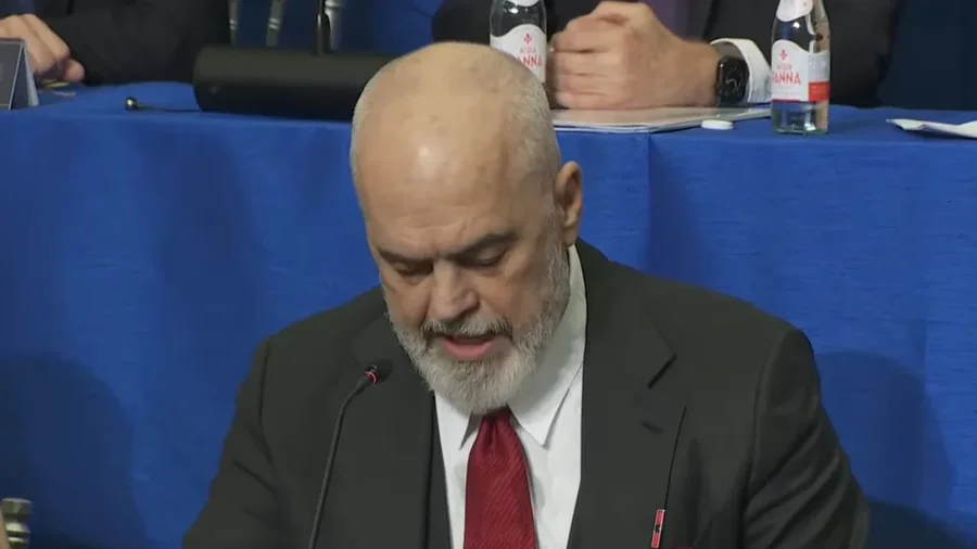 Rama n&euml; Bordin e Paqes: &ldquo;T&euml; veprojm&euml; para se t&euml;