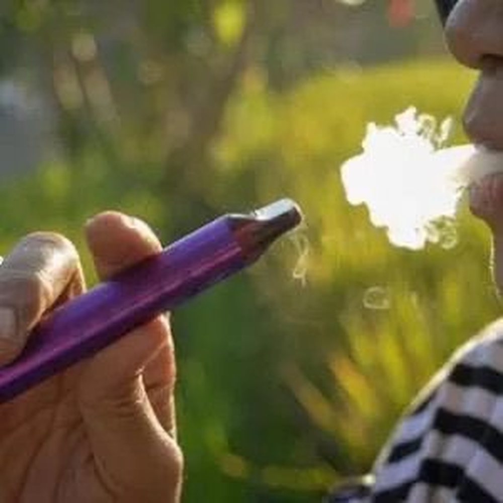 Studimi: Cigaret elektronike rrisin rrezikun e kancerit t&euml; mushk&euml;rive