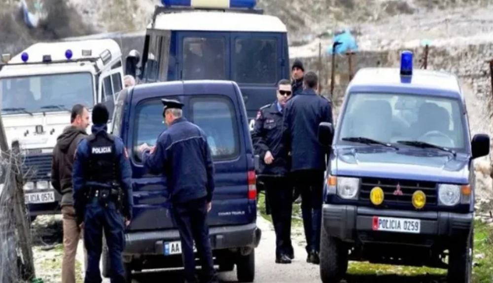 Gjykata e Kor&ccedil;&euml;s l&euml; n&euml; burg vras&euml;sin e policit