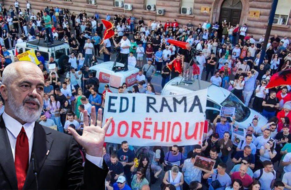 Protestuesit: Nes&euml;r n&euml; shesh feston PS, mos bini pre e provokimeve