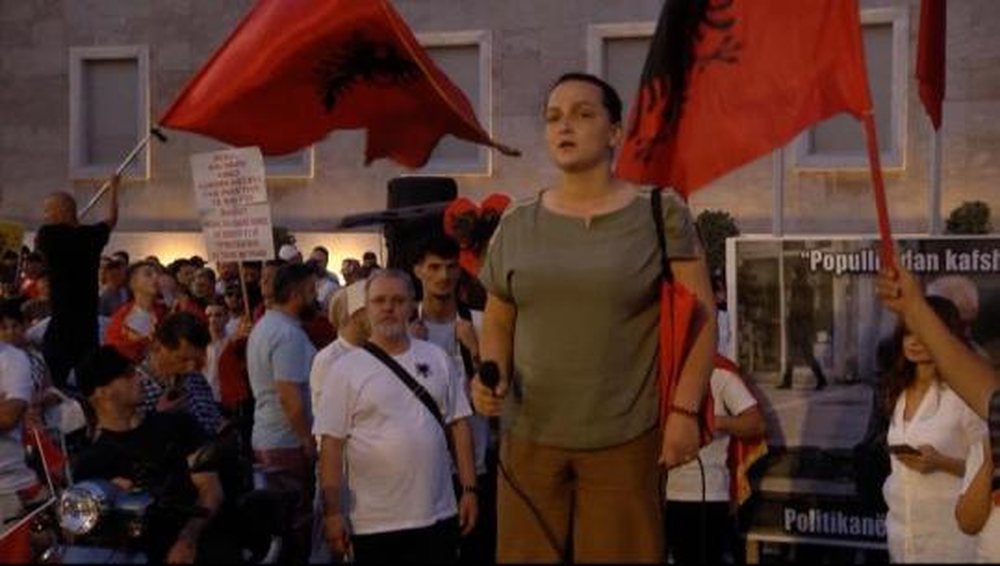 Lu&ccedil;iana Kokaj: Askush nuk ka t&euml; drejt&euml; t&euml;
