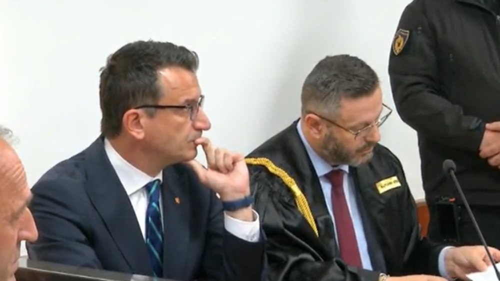 Procesi ndaj Veliajt, avokati k&euml;mb&euml;ngul: Transmetim live i seancave,