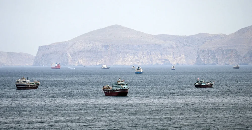 SHBA i p&euml;rgjigjet Iranit p&euml;r Hormuzin, CENTCOM: Rritet transporti