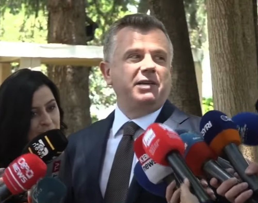 Balla ironizon pas deklarat&euml;s s&euml; Petro Ko&ccedil;it p&euml;r Ballukun: