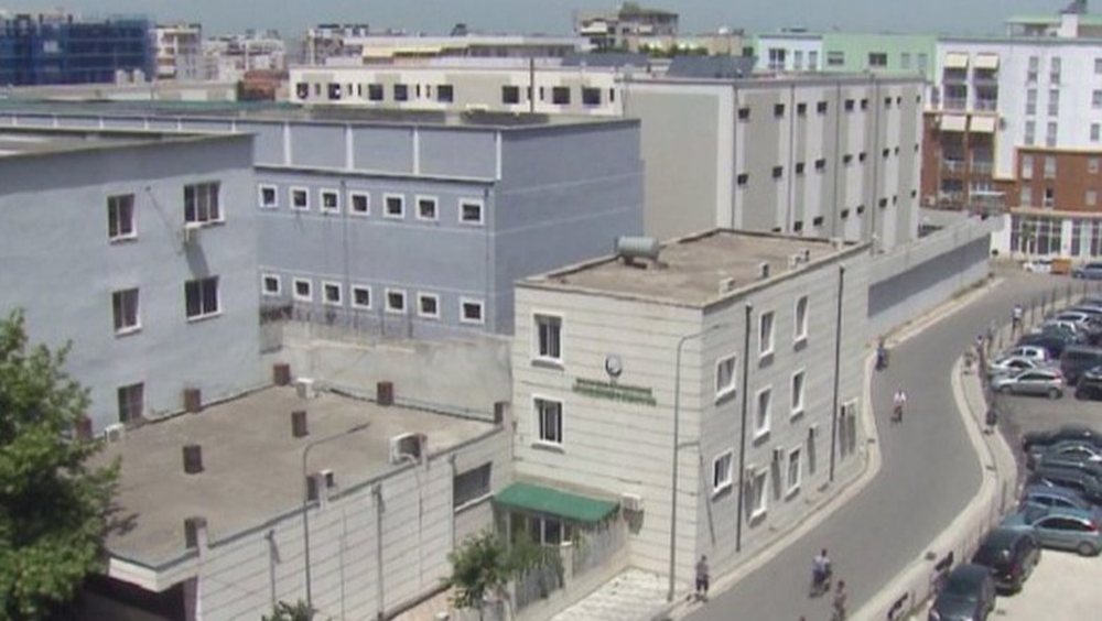 Rast i pazakont&euml; n&euml; Burgun 313: Dy punonj&euml;s humbin jet&euml;n