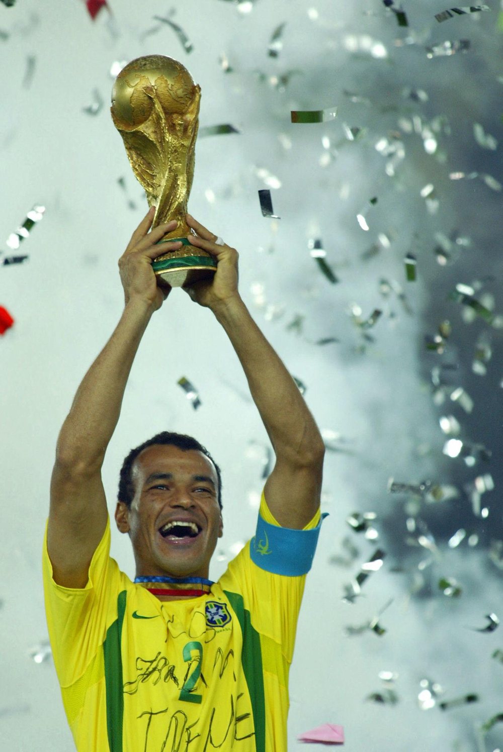 Cafu, legjenda q&euml; nga favelat e Sao Paulos u b&euml; kampion bote dy