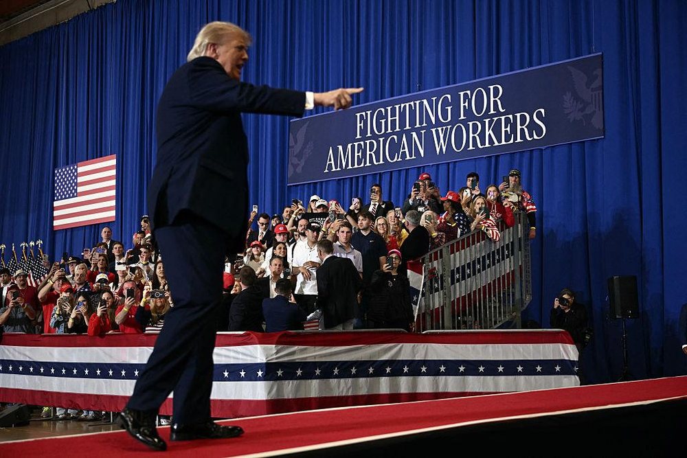 Trump feston 80-vjetorin me spektak&euml;l UFC n&euml; Sht&euml;pin&euml; e