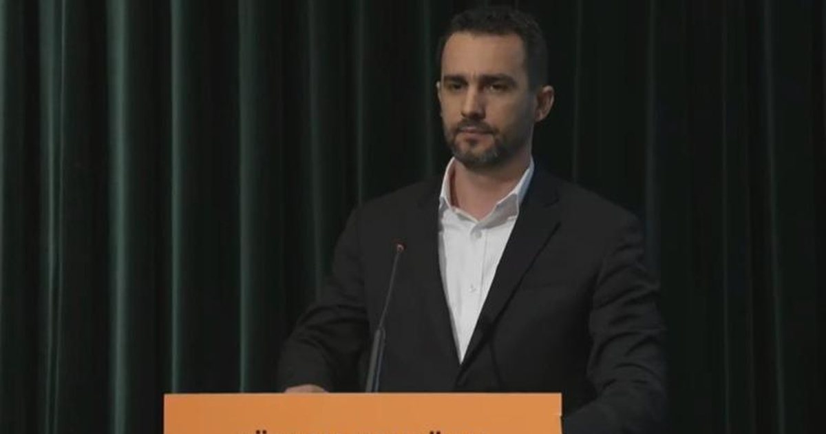 Adriatik Lapaj thirrje qytetarëve  Të gjithë në shesh për Republikën  kundër atyre që na vjedhin dhe na rrahin