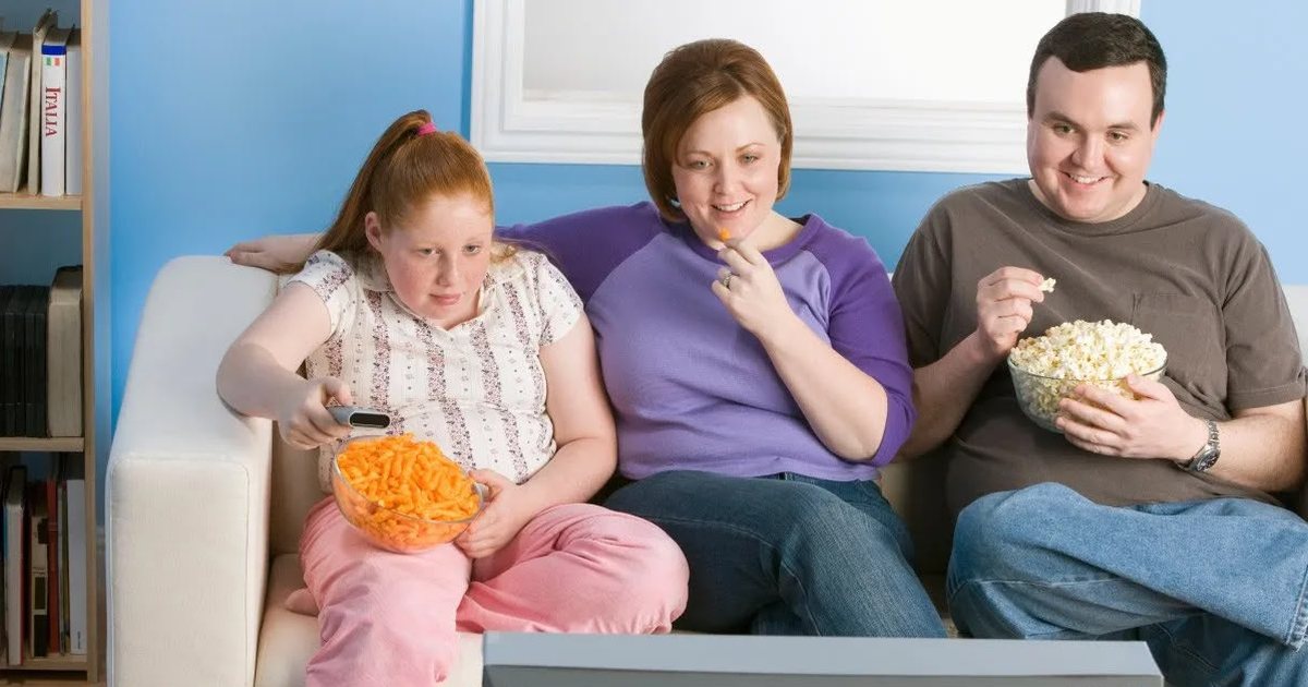 studimi-obeziteti-ne-familje-lidhet-kryesisht-me-gjenet-jo-me-peshen-e-nenes-gjate-shtatzenise