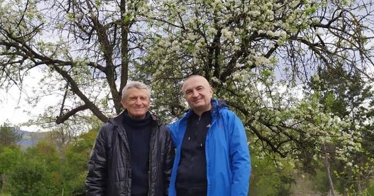 Ilir Meta reagon pas humbjes së të atit  Humbëm një baba të mrekullueshëm