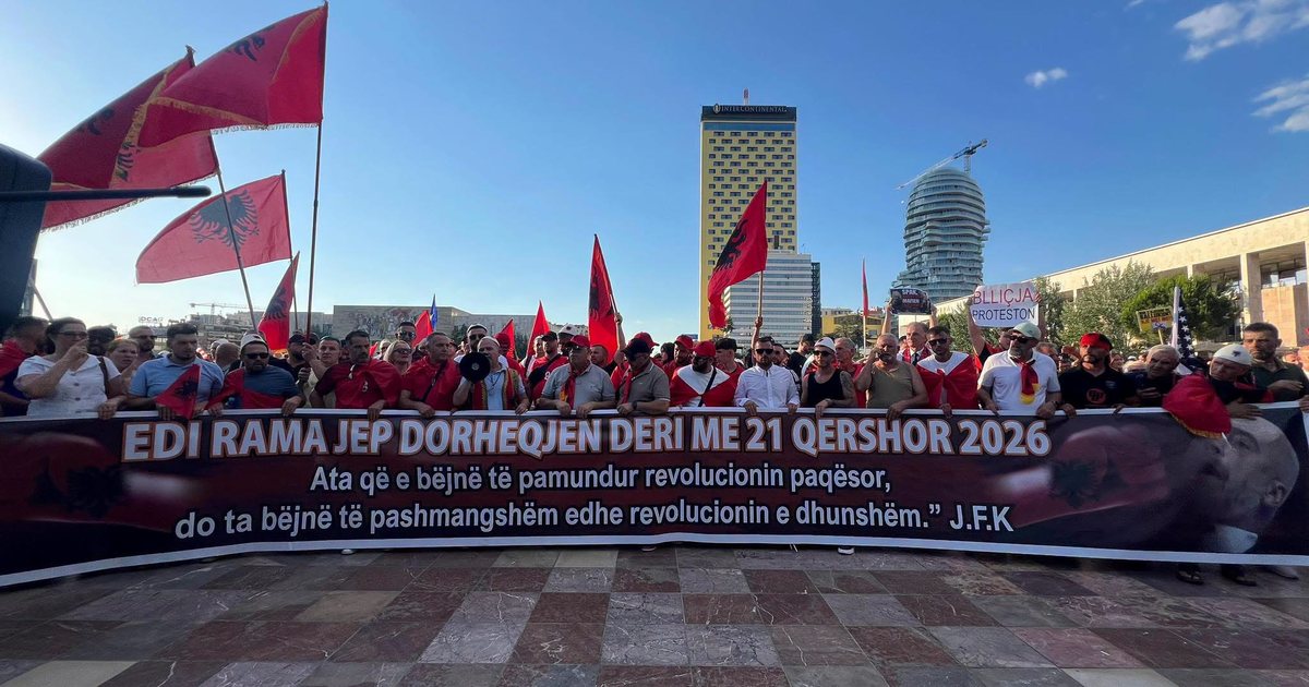 Dita e 21 të e protestës  diaspora ndryshon ritmin e tubimit  banderolë ultimatum për Ramën
