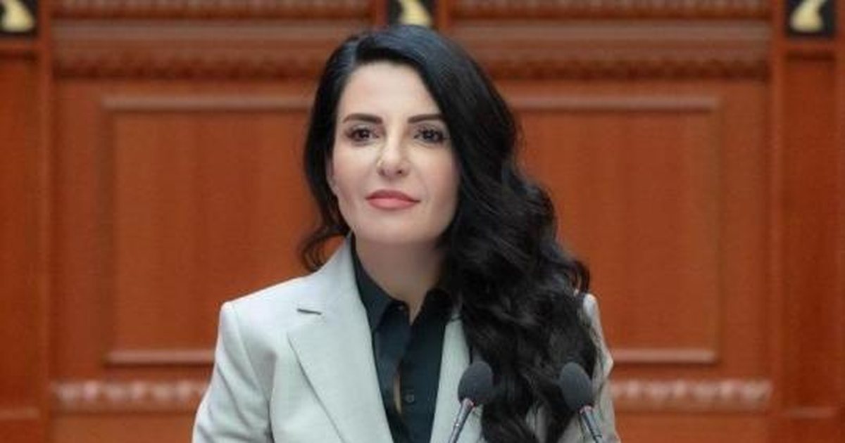 spak-dy-te-besuarat-e-belinda-ballukut-ndryshuan-kontraten-e-energjise-dhe-paguan-faturat-e-viles-f6-ne-dhermi