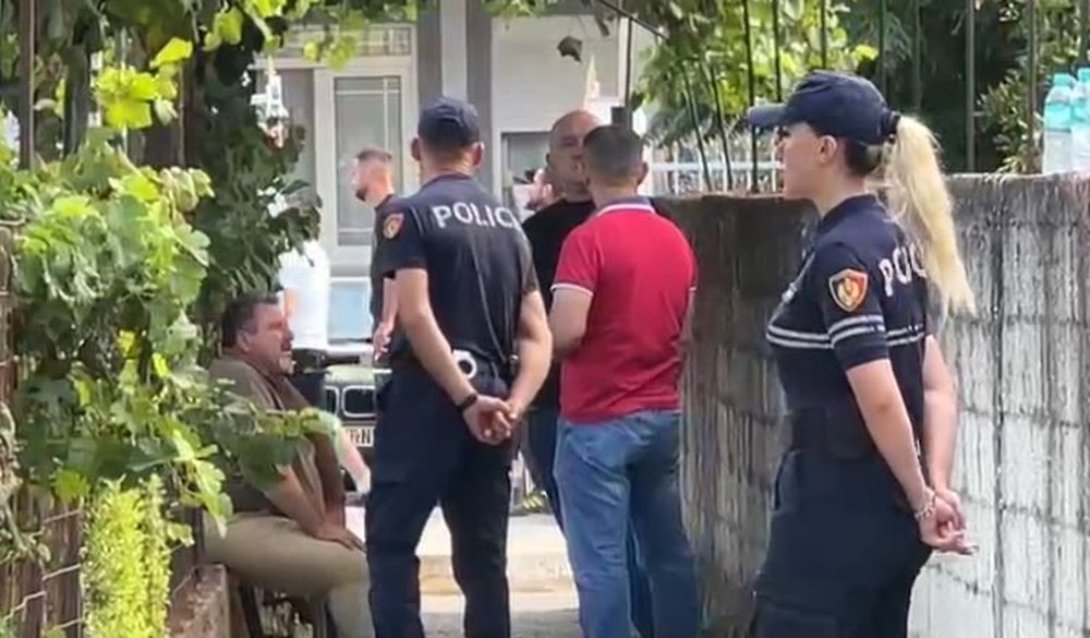 Krim trondit&euml;s n&euml; Roskovec, vret ish-vjehrrin, plagos
