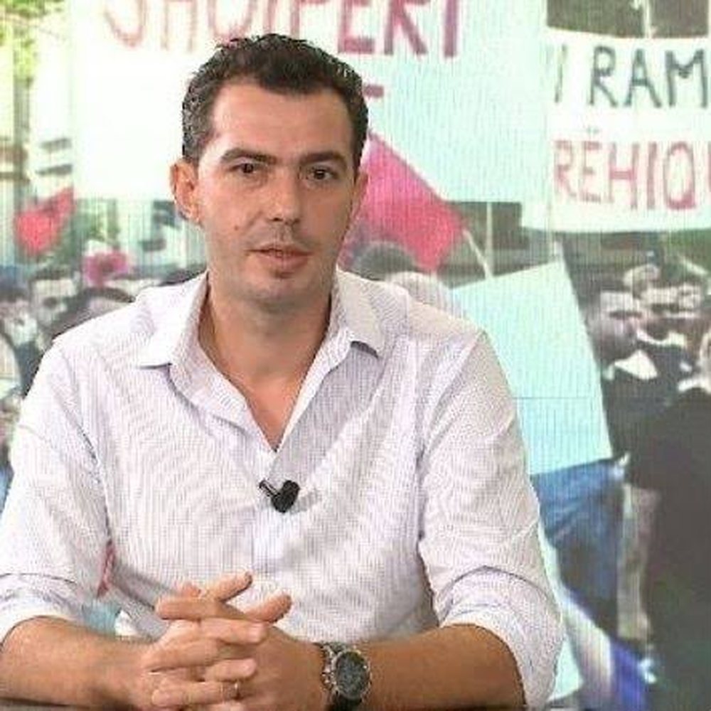 Aktivisti Erion Murataj: As deputet&euml;t dhe as krer&euml;t e partive t&euml;