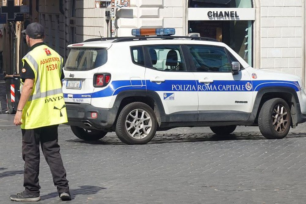 Skandal spiunazhi n&euml; Itali: Ish-007 dyshohet se shiti sekrete