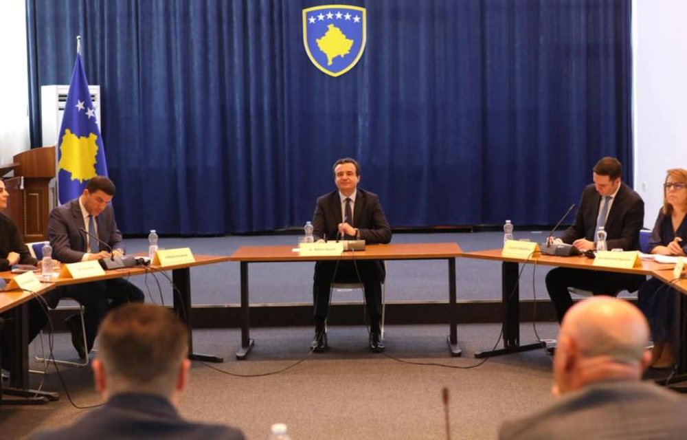 Kurti rinis takimet me opozit&euml;n p&euml;r zhbllokimin e institucioneve, PDK