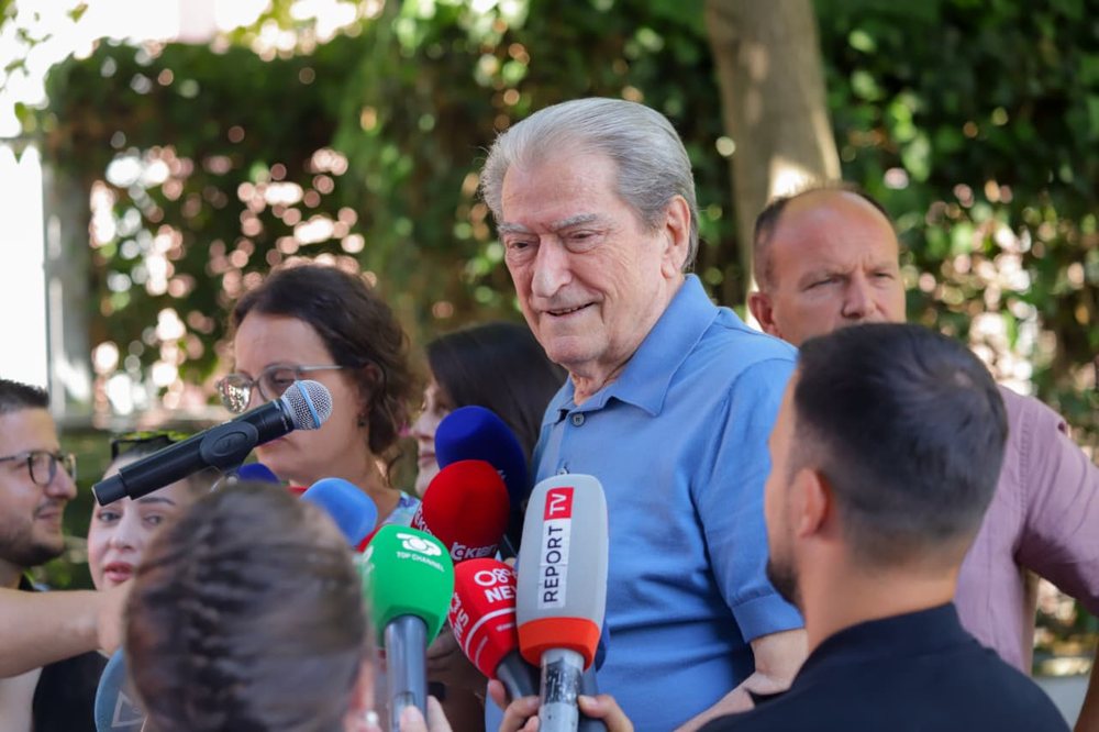 Berisha: Nuk nd&euml;rhyjm&euml; n&euml; protest&euml;, por e mb&euml;shtesim