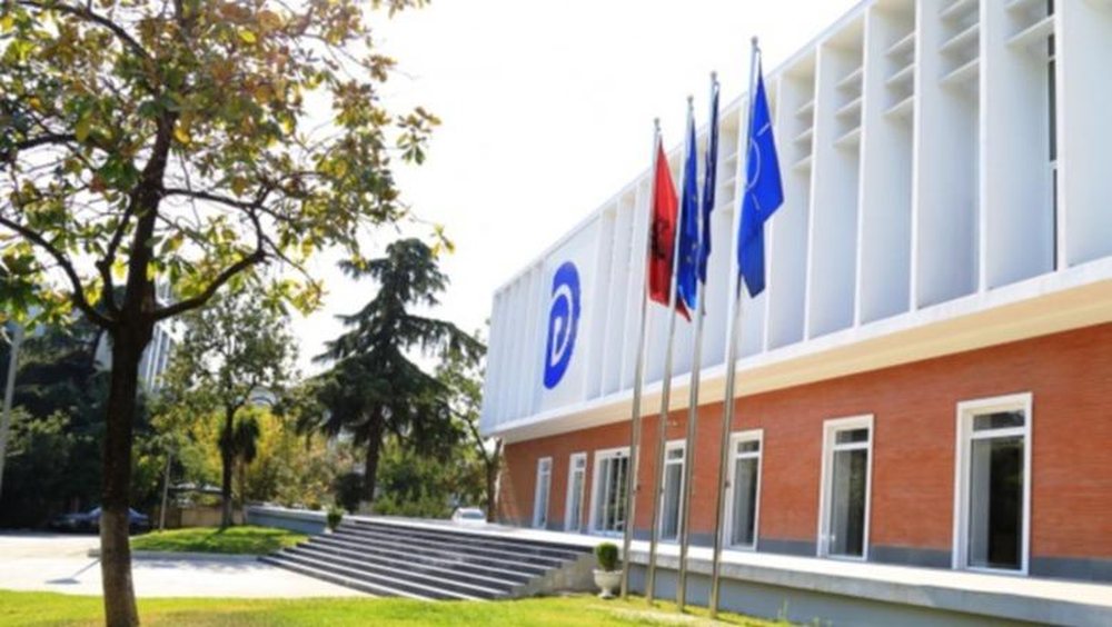 PD &ccedil;on n&euml; Kushtetuese refuzimin p&euml;r komisionet hetimore