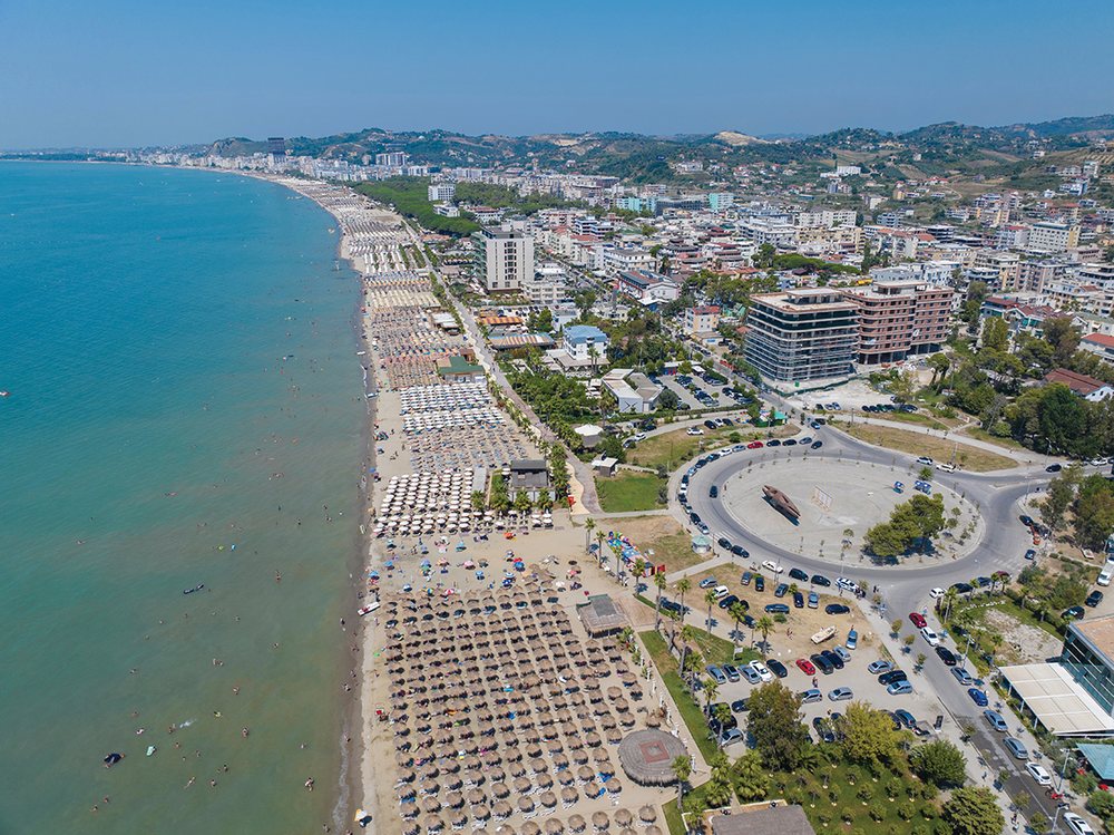Vera turistike n&euml; Golem po humbet shk&euml;lqimin