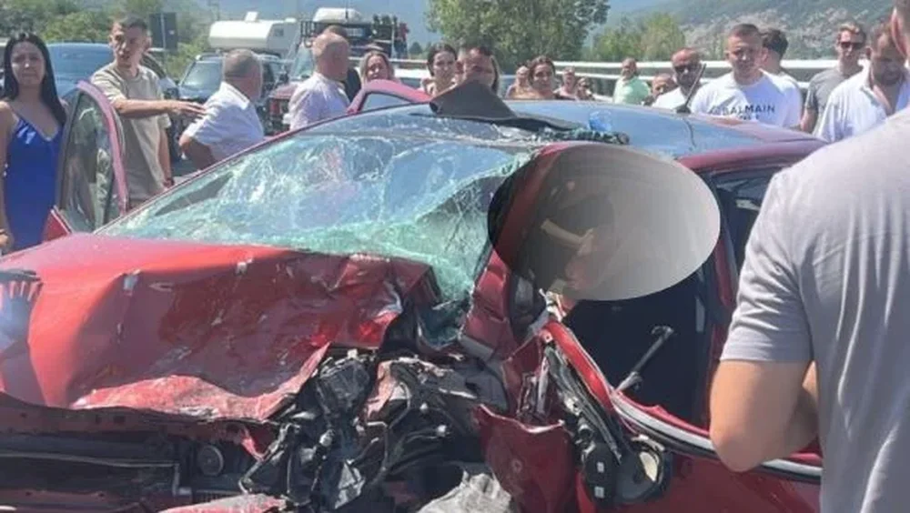 Aksident n&euml; Rrug&euml;n e Kombit pran&euml; Rubikut, dy t&euml;