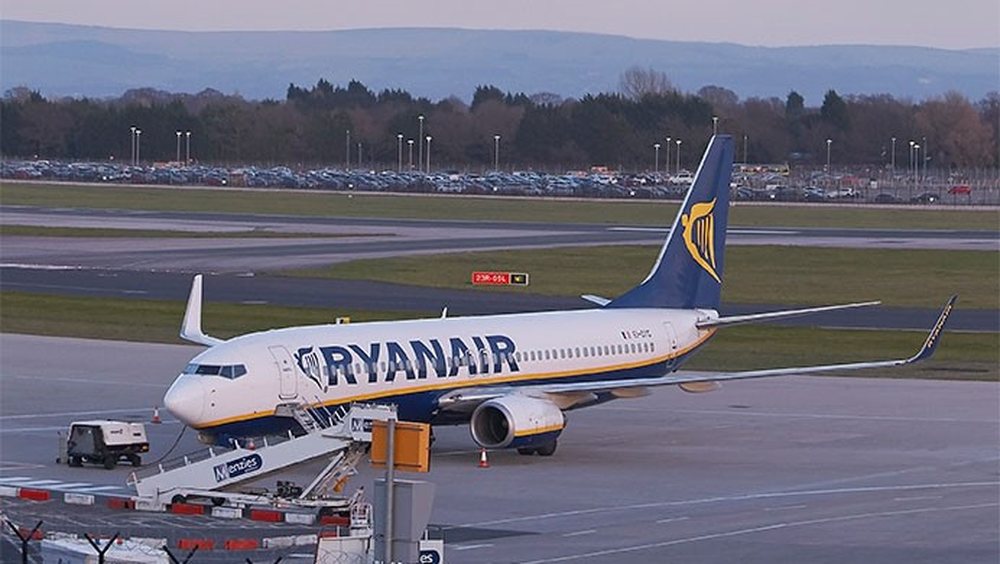 Avioni i linj&euml;s Ryanair Lond&euml;r&ndash;Tiran&euml; b&euml;ri nj&euml;