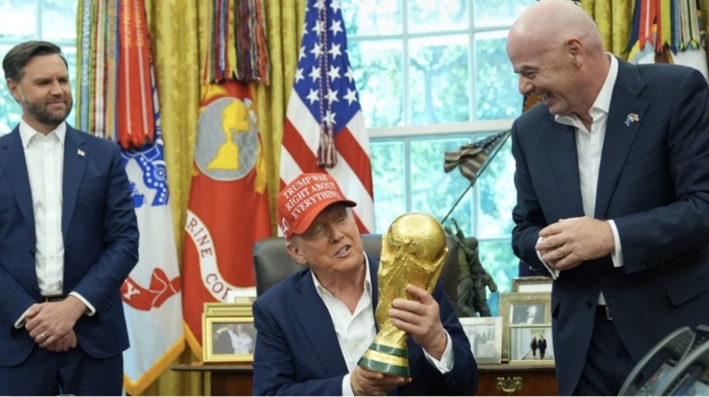 Trump p&euml;rg&euml;zon FIFA-n p&euml;r anulimin e kartonit t&euml; kuq t&euml;