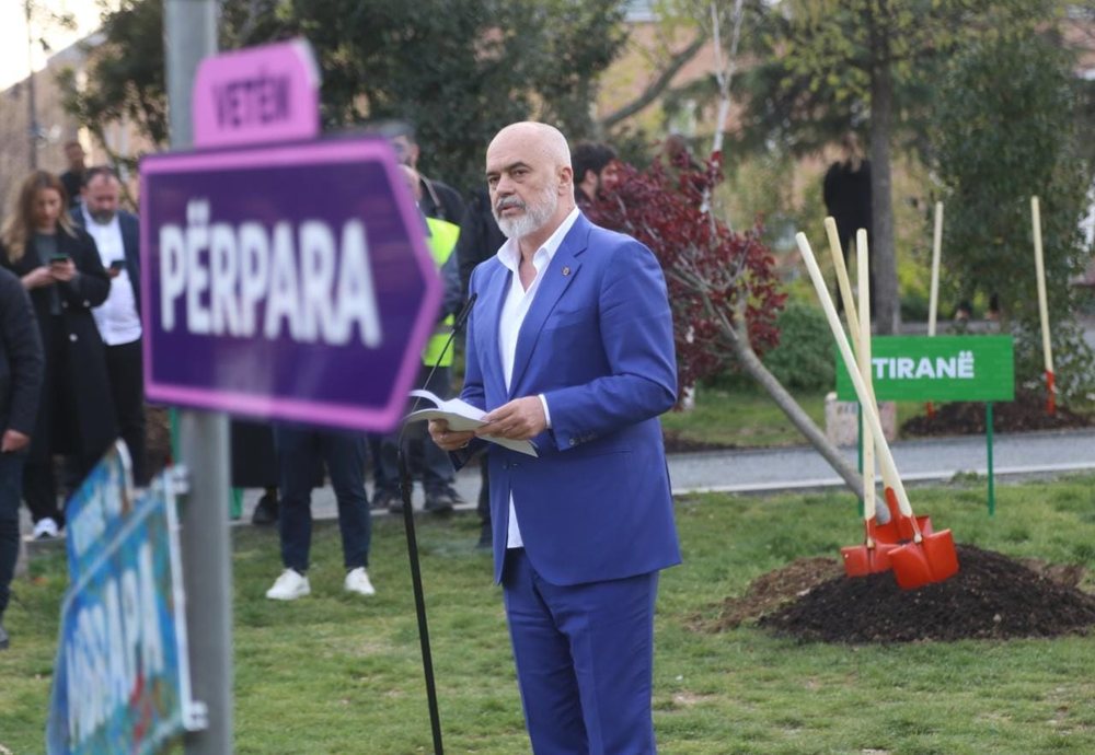 Nga 1.5 miliard&euml; euro te pem&euml;t e vitit 2001: Pas nj&euml; &ccedil;erek