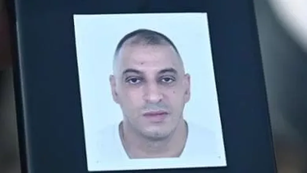 42-vje&ccedil;ari vdes gjat&euml; arrestimit n&euml; Bolonj&euml;, videoja