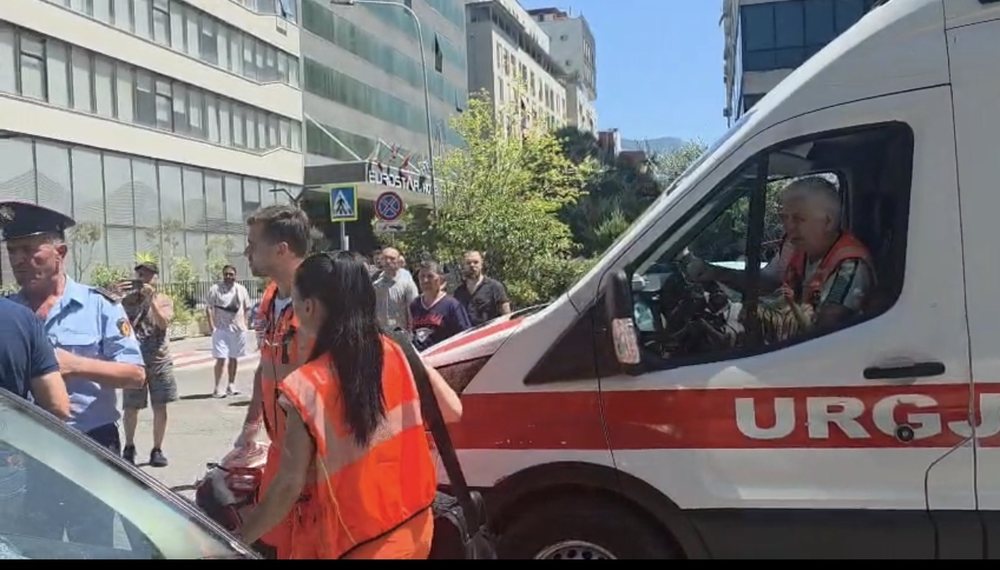 I arrestuari shfaq kriz&euml; epileptike n&euml; Gjykat&euml;, shkon ambulanca