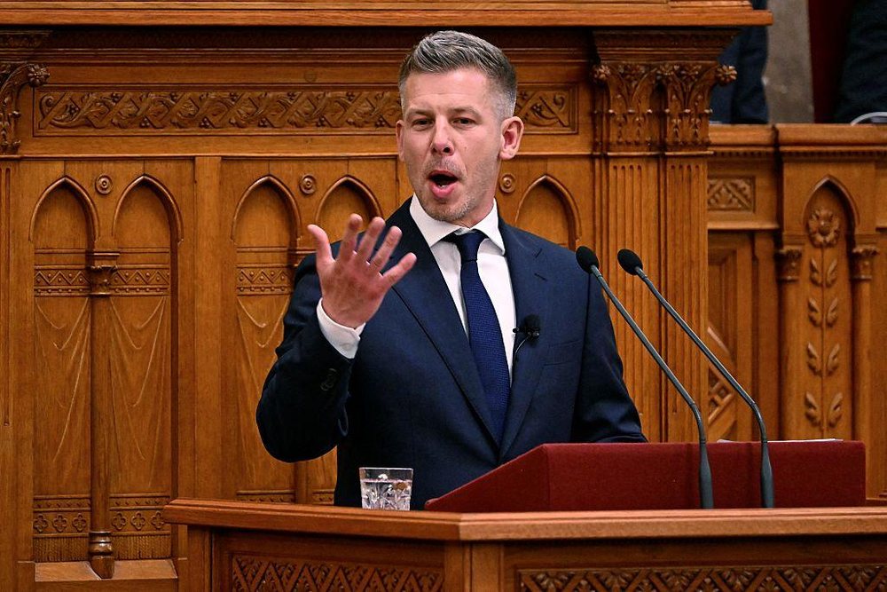 Hungaria drejt ndryshimit t&euml; mosh&euml;s s&euml; votimit? Peter Magyar