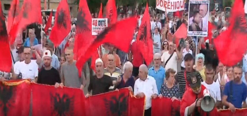 Dita e 48 e protest&euml;s, thirrje p&euml;r pjes&euml;marrje n&euml;