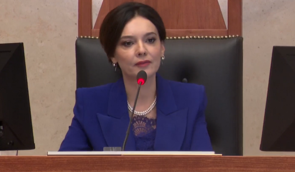 Mandati i Olta Xhaçkës/ Pas kritikave të SHBA dhe BE, reagon