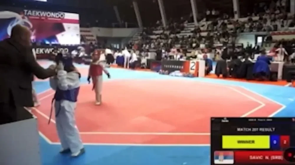 Trajneri i Taekwondos godet garuesen 8-vjeçare pas humbjes në
