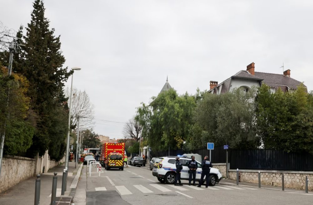 Shpërthim në konsullatën ruse në Francë