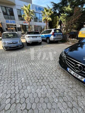 Ç po ndodh  Makina të policisë gjermane në rrugët e Tiranës  FOTO 