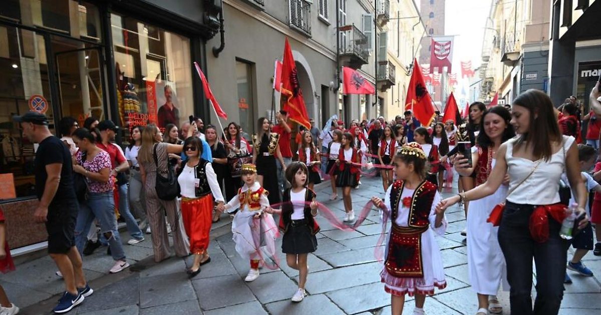 shqiptaret-komuniteti-i-dyte-me-i-madh-ne-itali