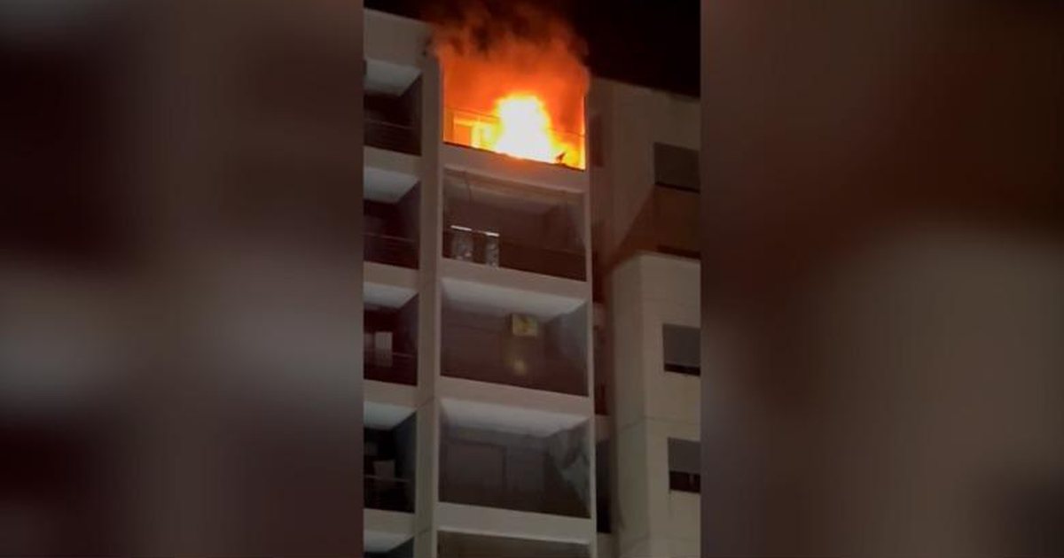 Zjarr në katin e 8 të të një pallati në lagjen Pavarësia në Vlorë  dëme të konsiderueshme materiale
