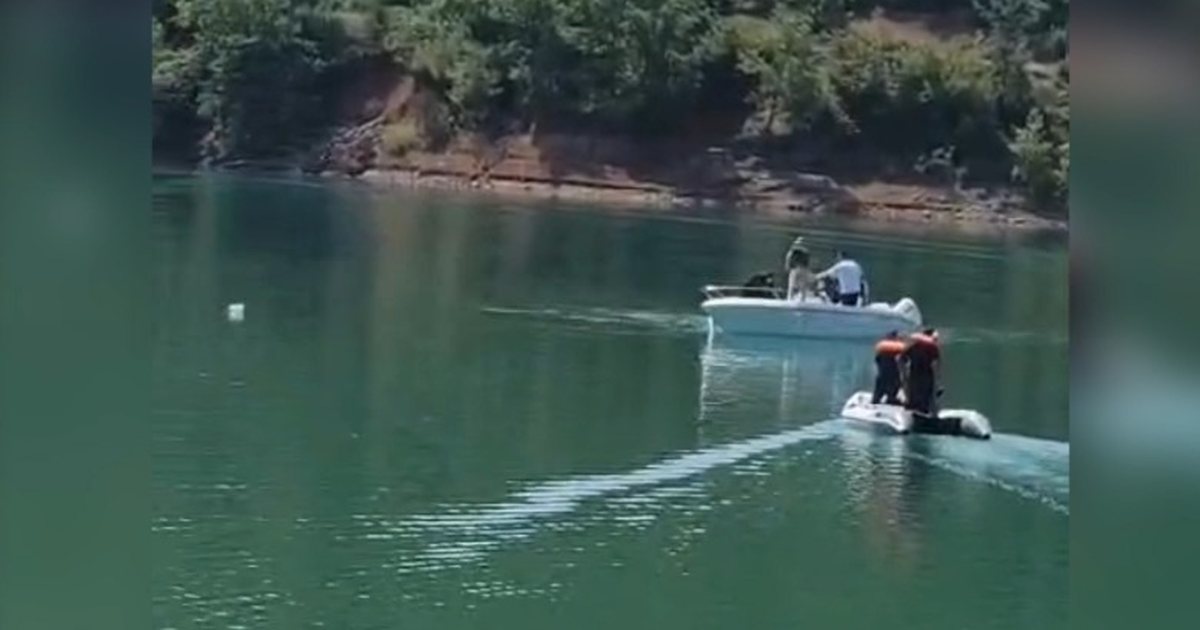 Po lundronte me motor uji dhe papritur ra në ujë  vijojnë kërkimet në Liqenin e Ulzës për 37 vjeçarin e zhdukur 