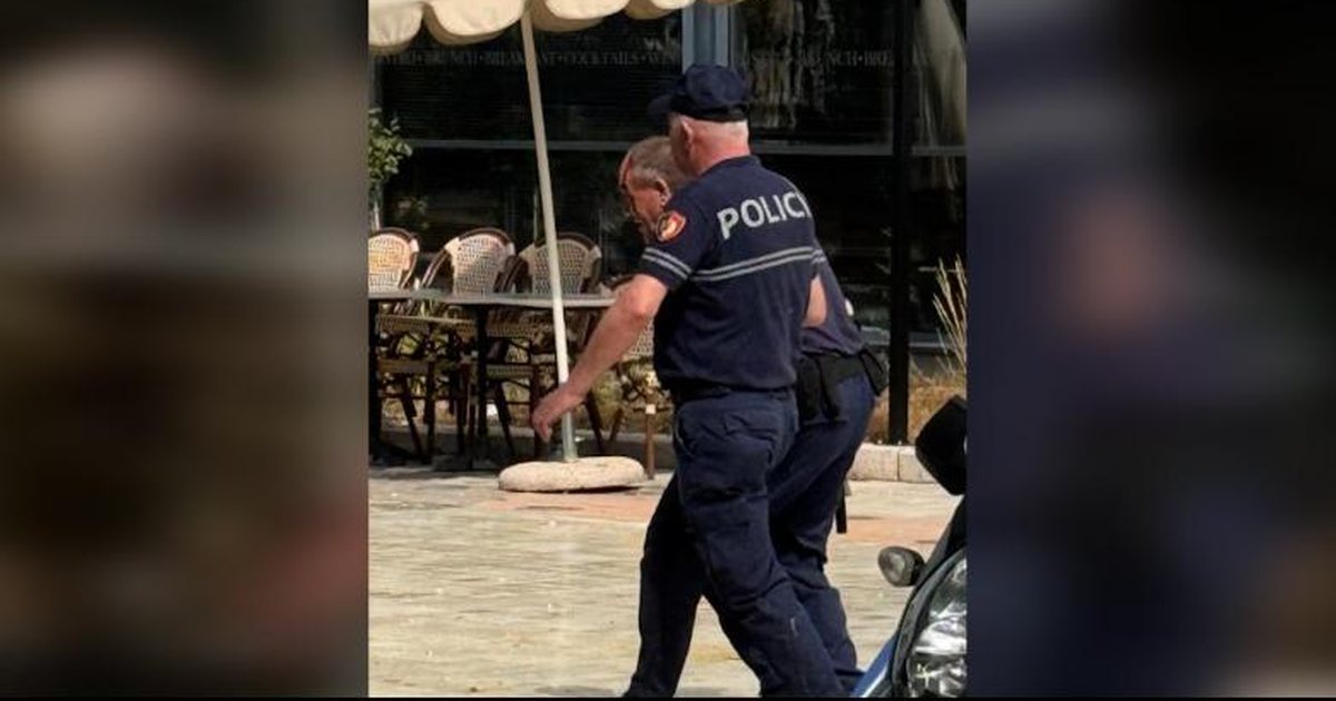 Balla poston foton e efektivit  U gjakos nga dhuna e mbetjeve sociale dhe politike