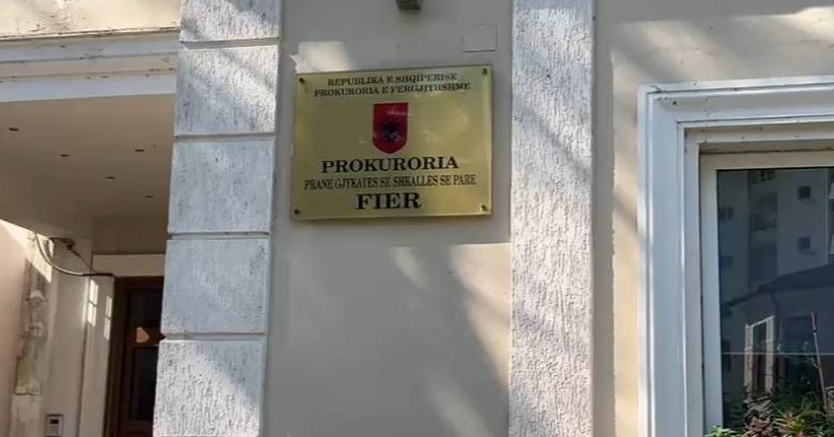 Rrahën 17 vjeçaren dhe e filmuan  Njëra prej vajzave u arrestua pasi kishte dhunuar edhe nënën  më pas u dërgua në spitalin psikiatrik