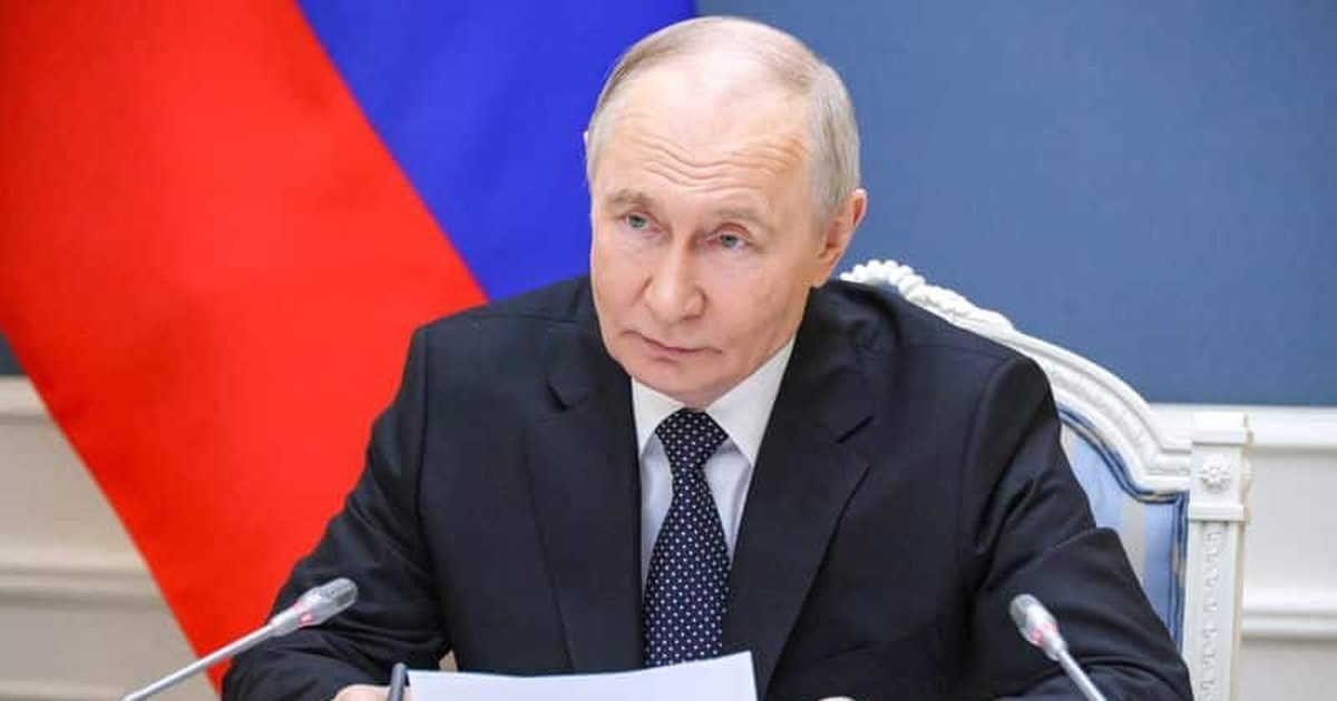 Putin mohon që droni që goditi një pallat në Rumani të jetë i Rusisë  Mund të jetë ukrainas