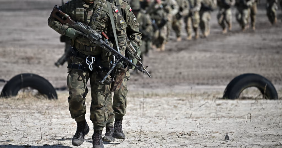 Polonia përgatit për luftë